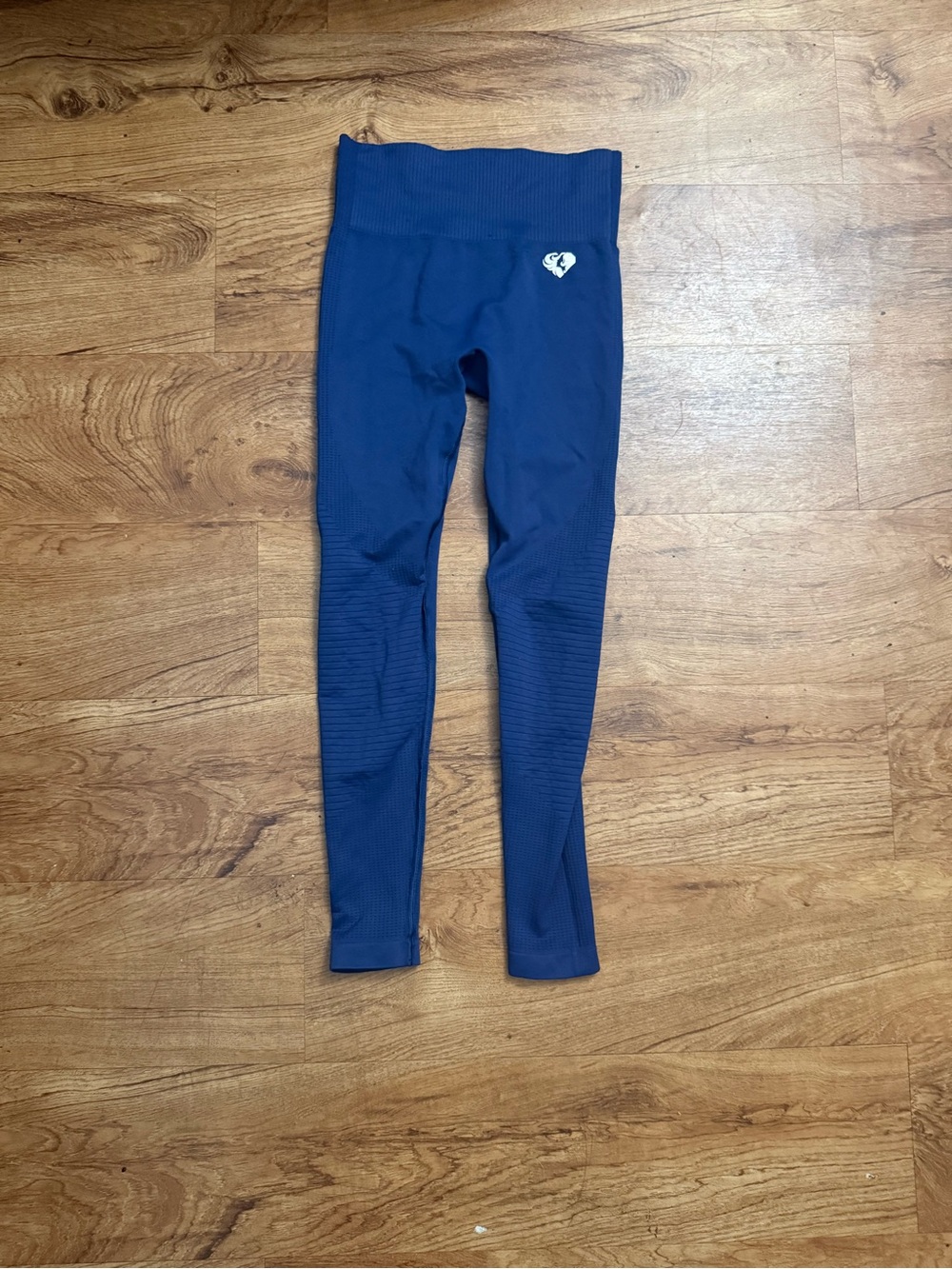 Seamless Navy High-Waist Leggings with Heart Logo
